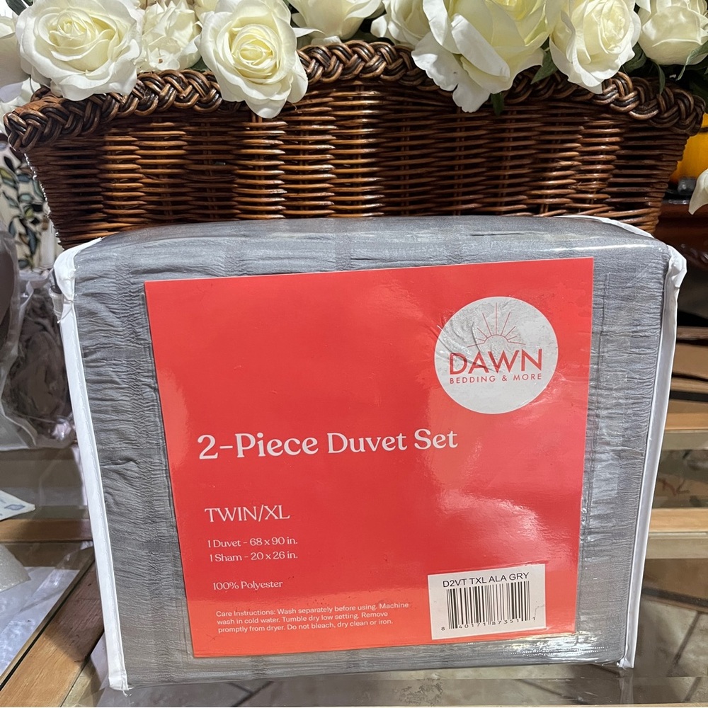 dawn 2 piece duvet set TWIN/XL Gray boys room minimalist look modern